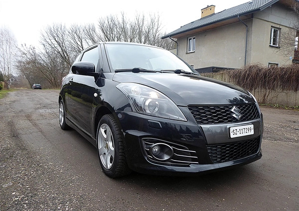 Suzuki Swift cena 28900 przebieg: 136000, rok produkcji 2012 z Radom małe 301
